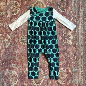 Tea Collections size 12-18 months Apple Print Baby Romper Snap closure
